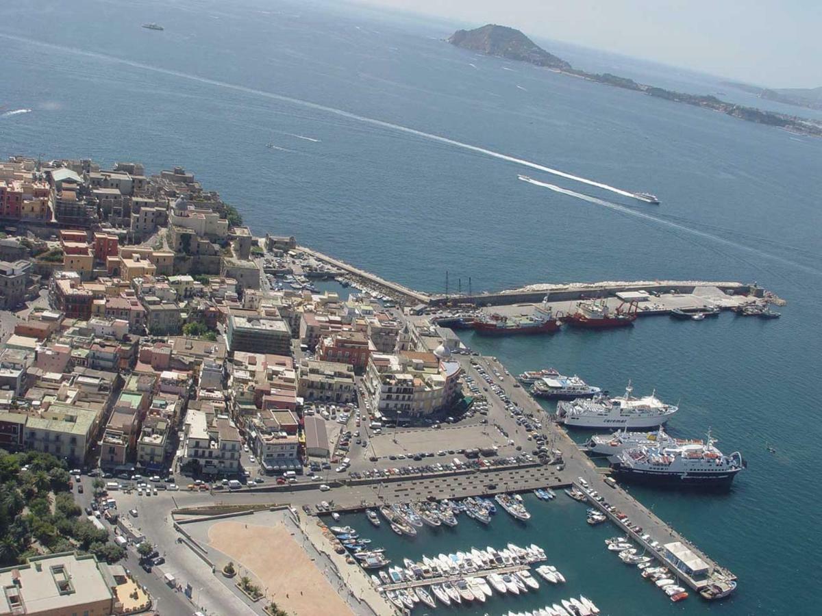 Posidonia Apartment Pozzuoli Bagian luar foto